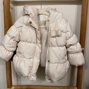 Zara Babygirl Puffer jacket with bow cream